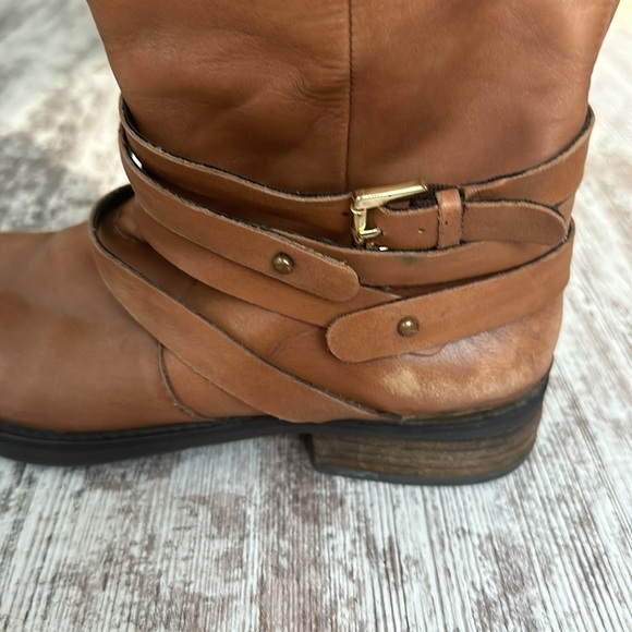 Steve Madden Albany Cognac Leather Belted Riding Boots - Picture 3 of 9